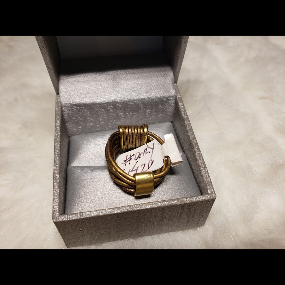 Gold Color Rope Wire Adjustable Crystal Ring - Picture 4 of 4